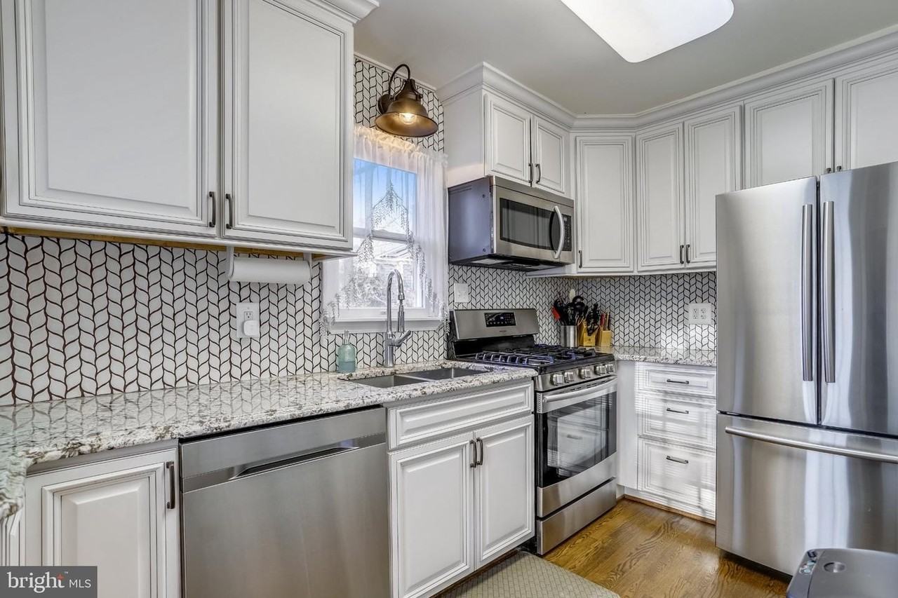5137 25th Pl N - Photo 6 of 47