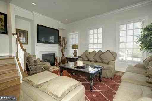 700 Miller Ln - Photo 7 of 30