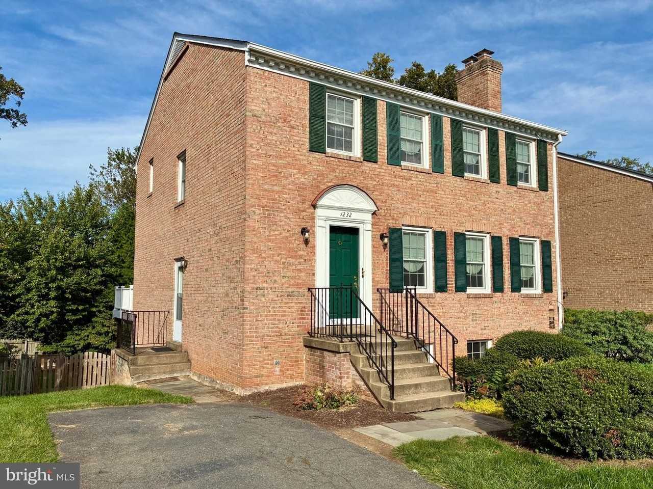 1232 Pine Hill Rd - Photo 3 of 31