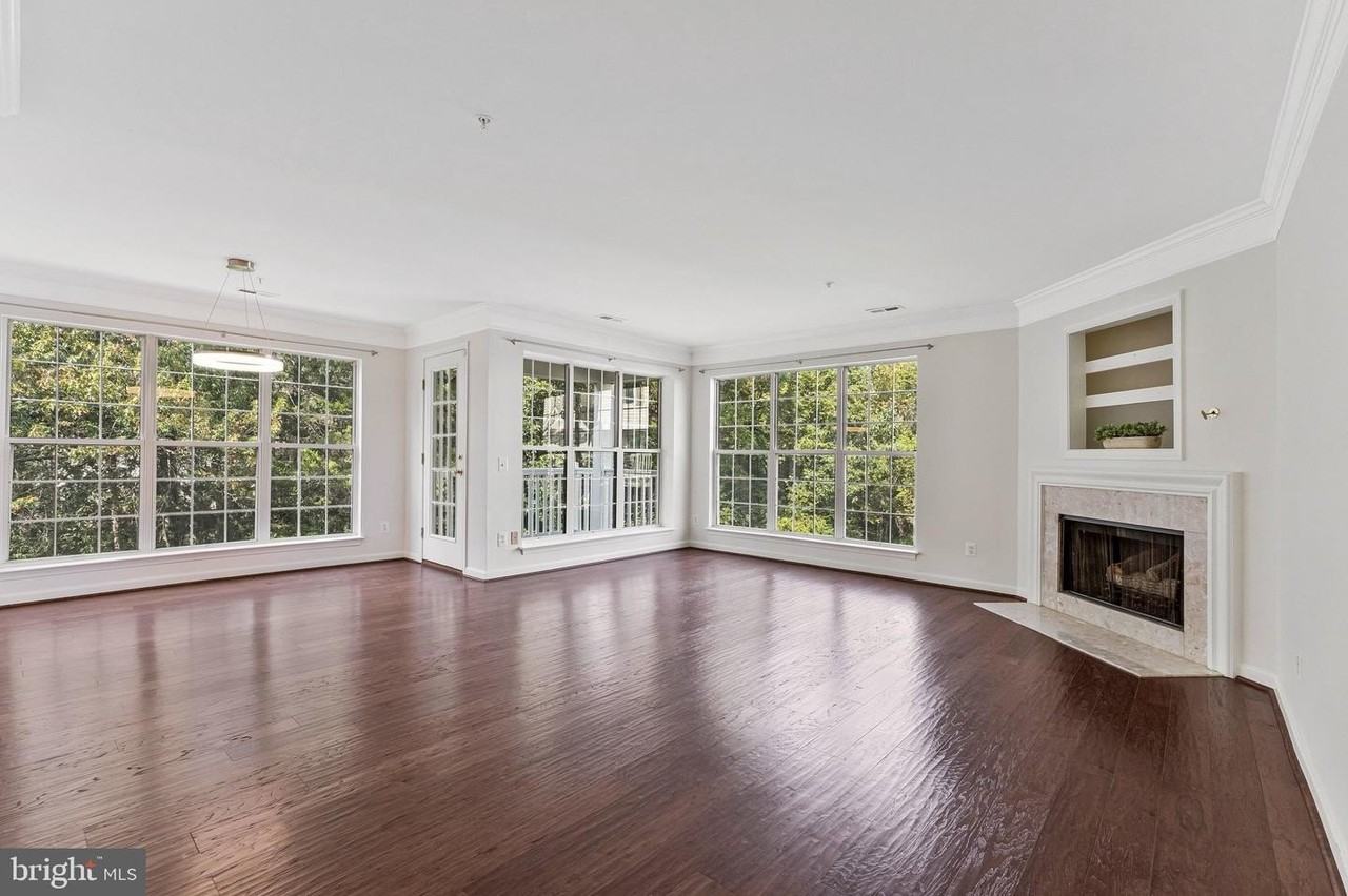 21799 Baldwin Sq - Photo 7 of 29
