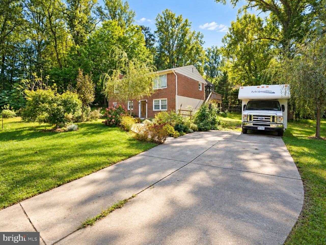 7045 Yates Ford Rd - Photo 5 of 47