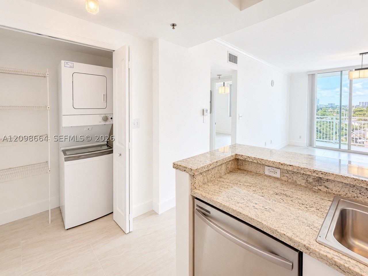 2665 Sw 37th Ave #701 - Photo 6 of 26