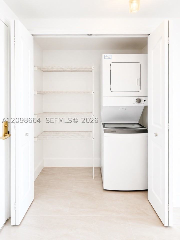 2665 Sw 37th Ave #701 - Photo 7 of 26