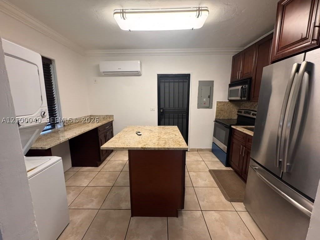 1071 Nw 34th St #1 - Photo 3 of 20