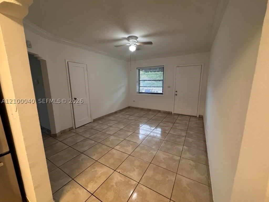 1071 Nw 34th St #1 - Photo 4 of 20