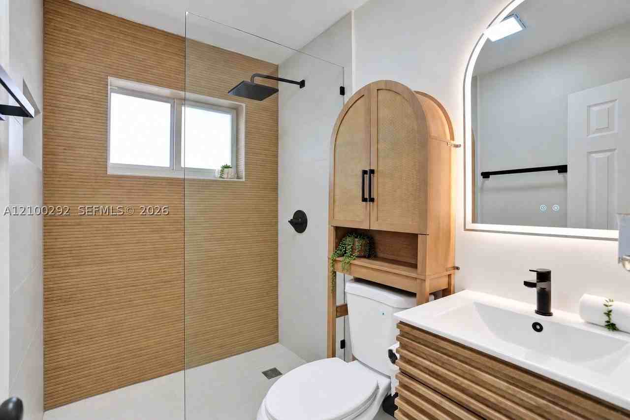 2201 Ne 15th Ave #2201 - Photo 4 of 19