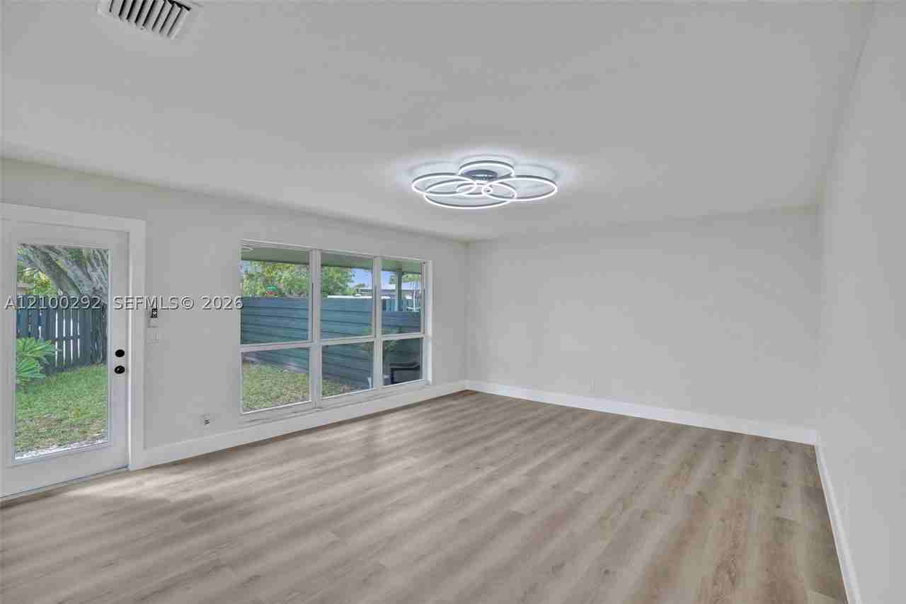 2201 Ne 15th Ave #2201 - Photo 6 of 19