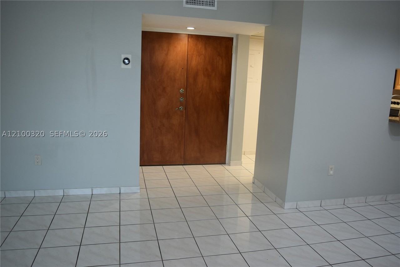 11800 Sw 18th St #306-4 - Photo 4 of 14