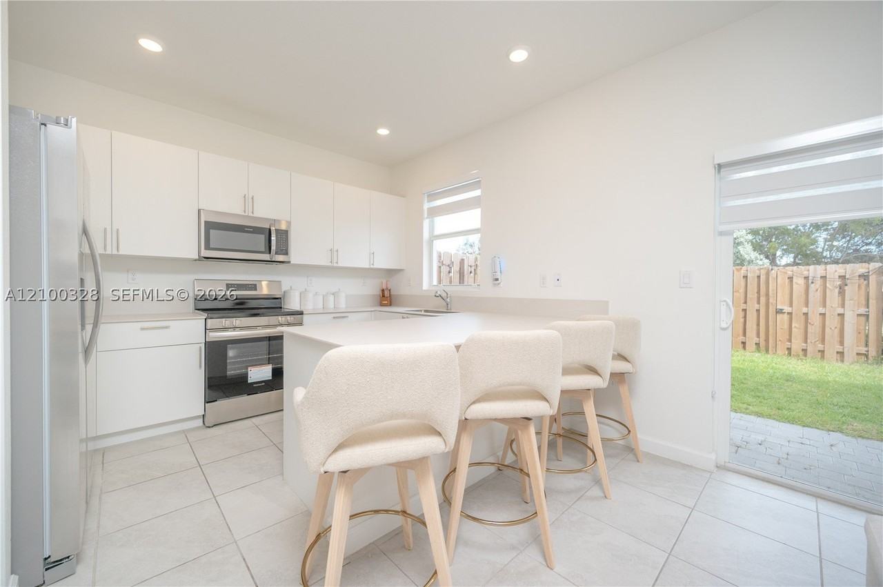27765 Sw 155th Ct #1 - Photo 5 of 39