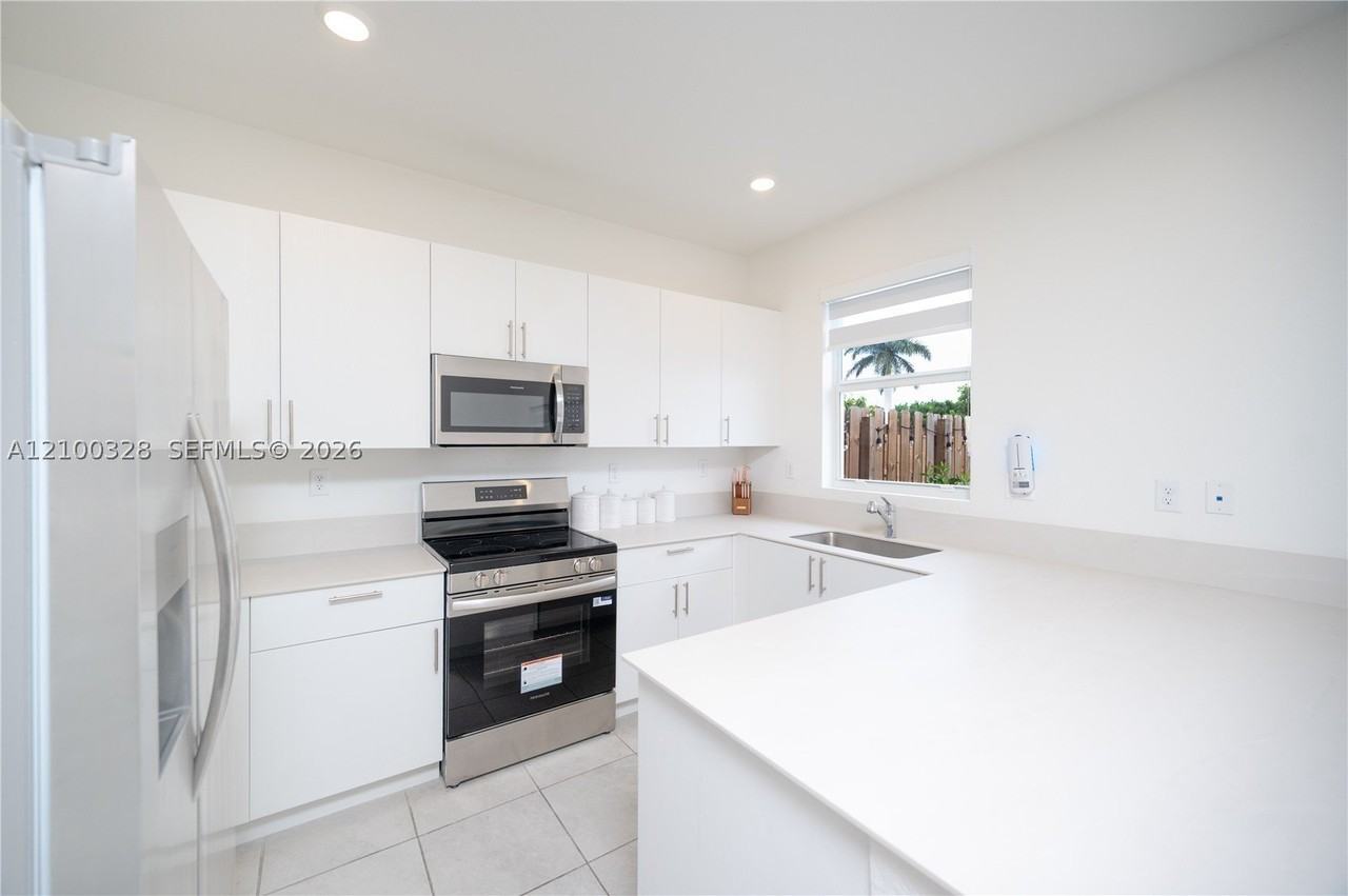 27765 Sw 155th Ct #1 - Photo 7 of 39