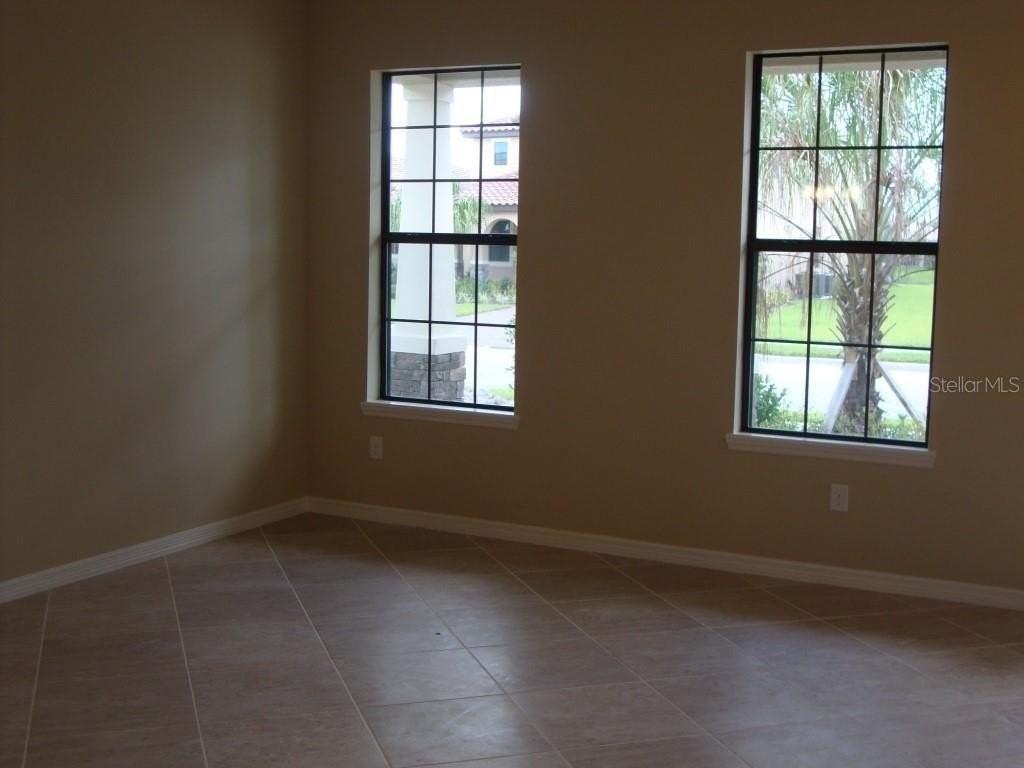 3609 81st Pl E - Photo 4 of 11