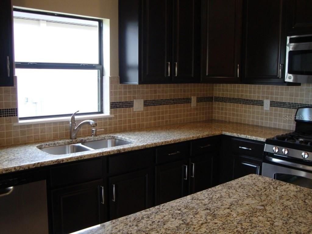 3609 81st Pl E - Photo 6 of 11