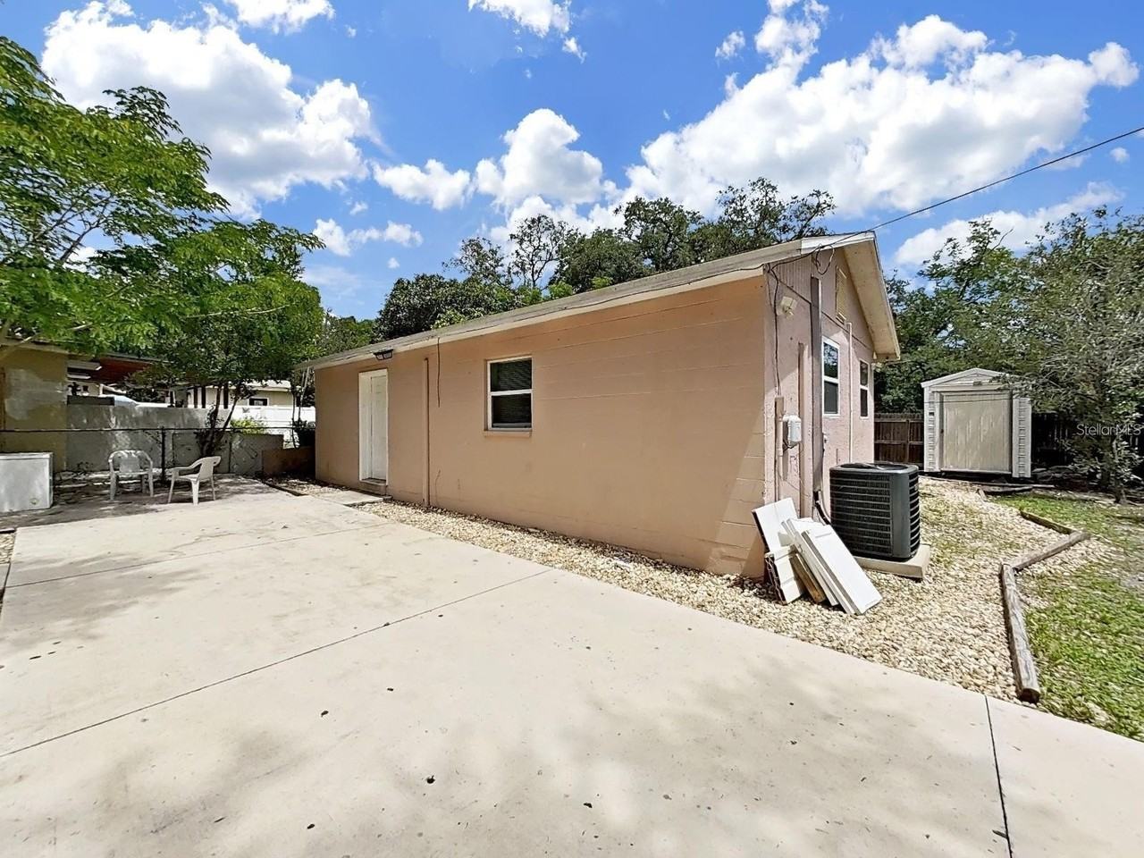 1514 E North Bay St #B - Photo 2 of 13
