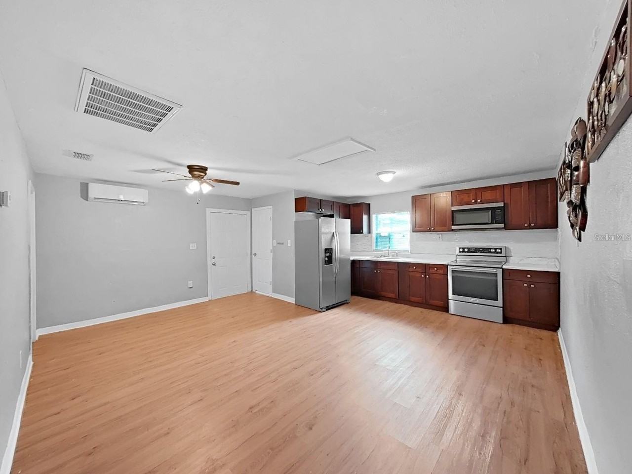1514 E North Bay St #B - Photo 5 of 13