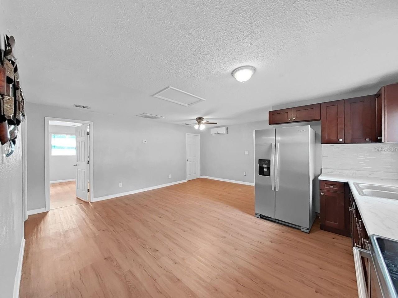 1514 E North Bay St #B - Photo 6 of 13