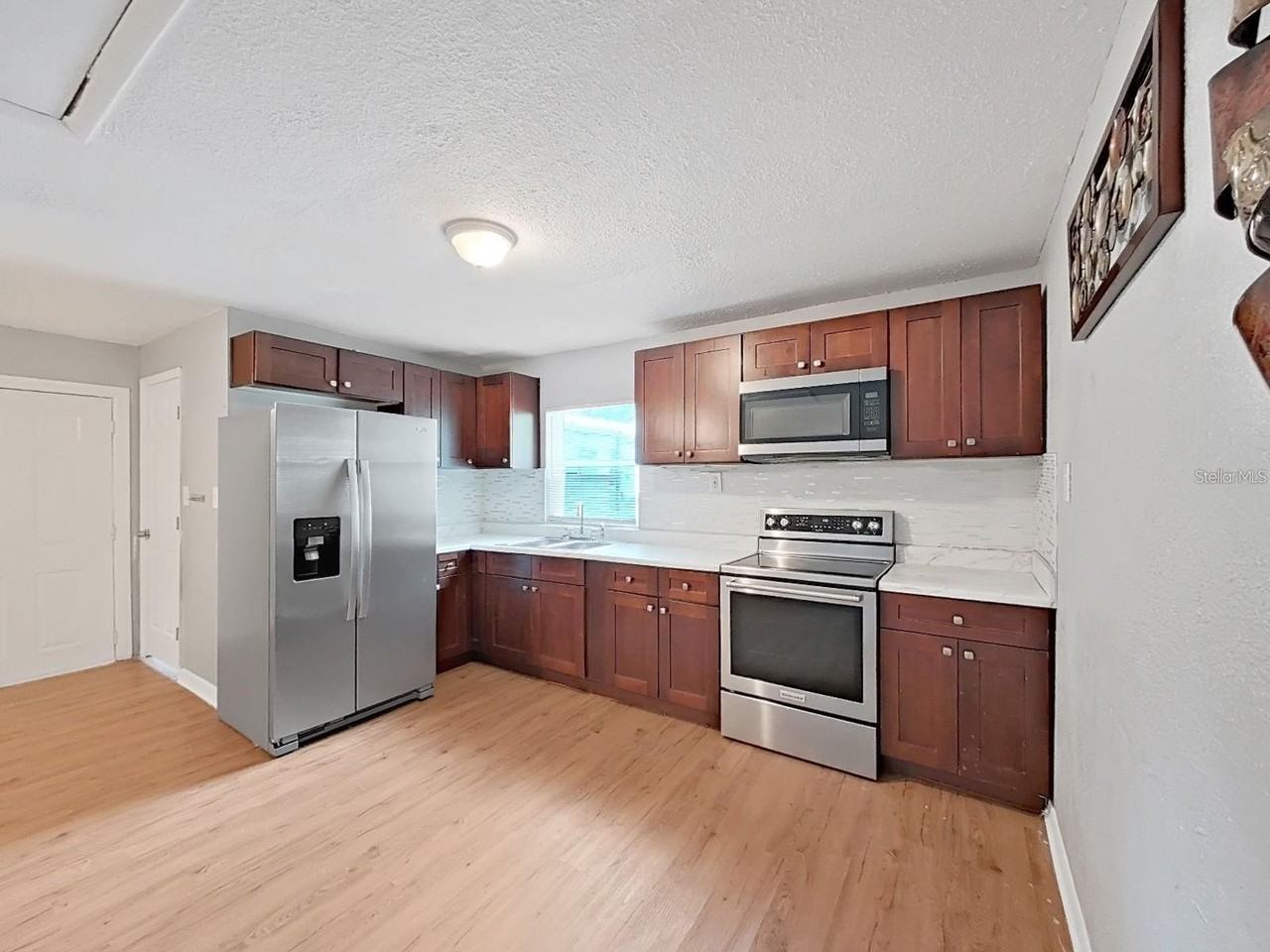 1514 E North Bay St #B - Photo 7 of 13