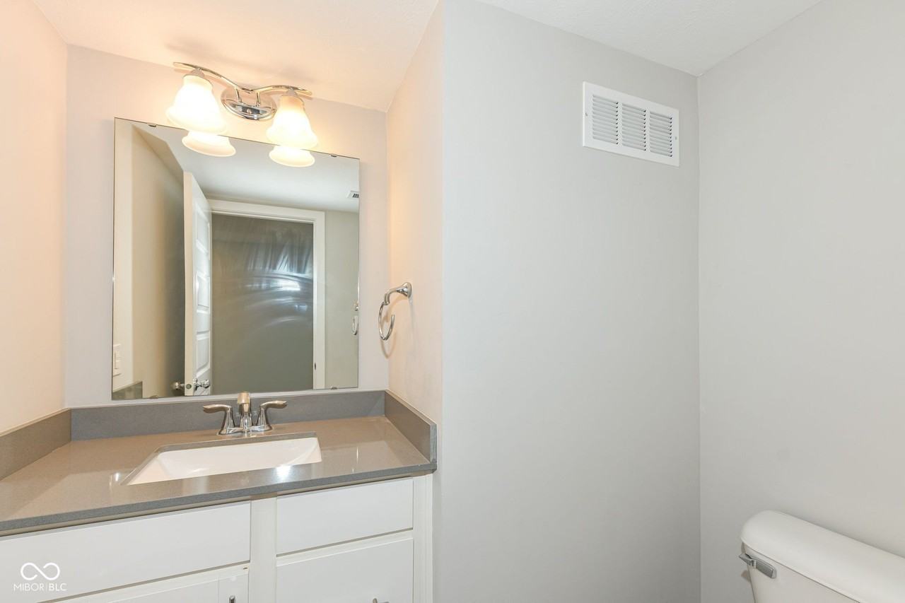 17276 Henslow Dr - Photo 4 of 29