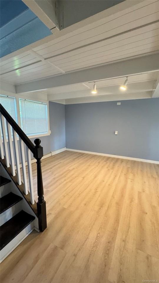 81 University Heights Dr - Photo 4 of 15