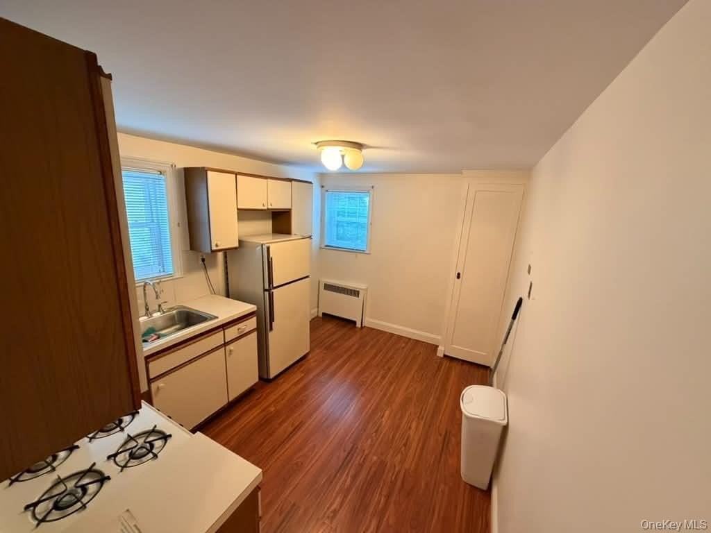 1843 Yates Ave - Photo 2 of 4