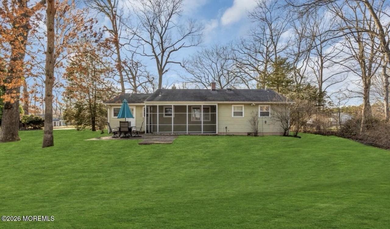 1409 Wallach Dr - Photo 2 of 10