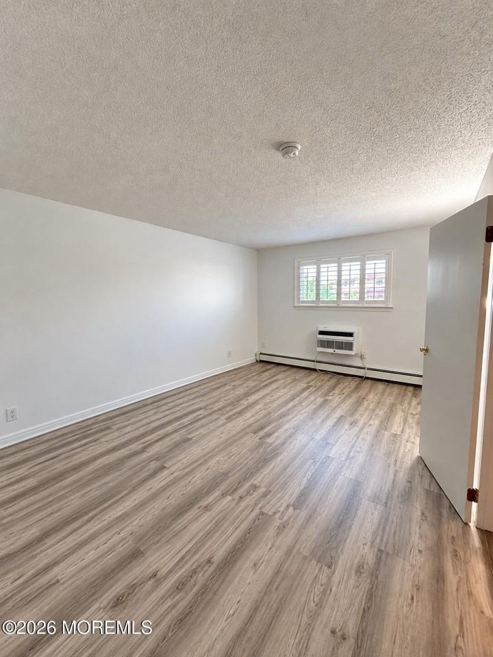 21 Wharfside Dr - Photo 5 of 9
