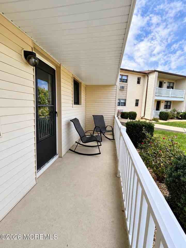 21 Wharfside Dr - Photo 7 of 9