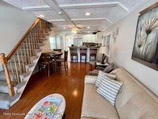 119 Lake Ter - Photo 2 of 14