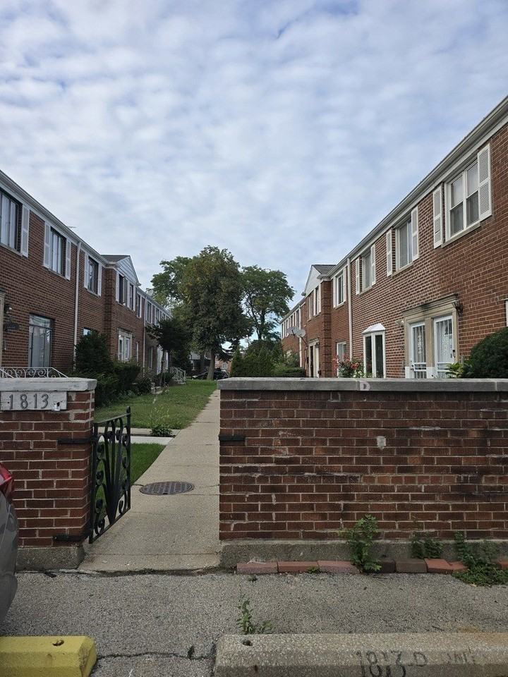 1813 W Norwood St #A - Photo 2 of 17
