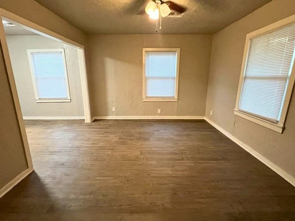 1804 Nw Baldwin Ave - Photo 5 of 14