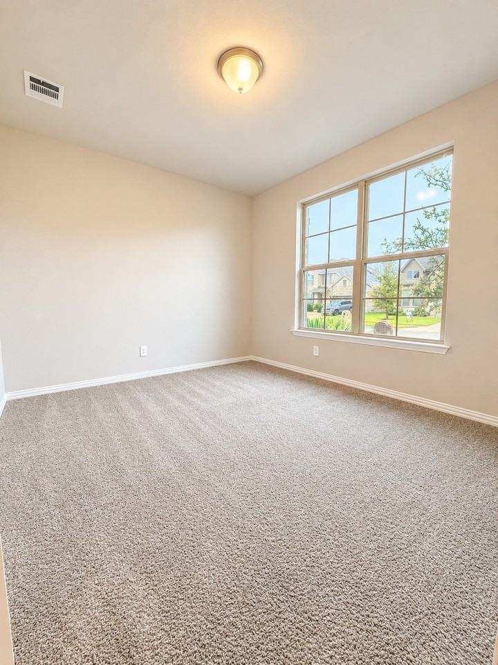 1410 Crossford Trl - Photo 4 of 25