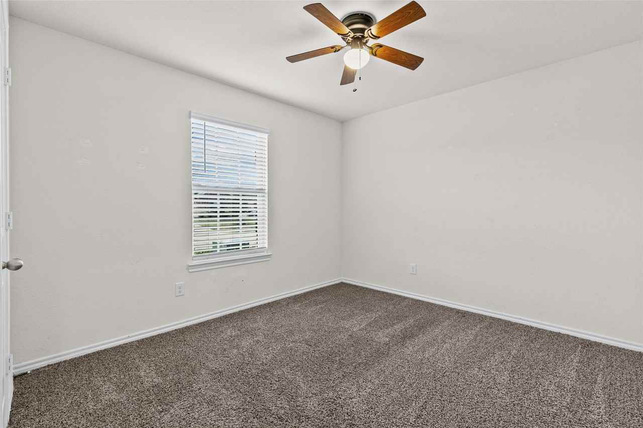 110 Alydar Ln - Photo 6 of 34
