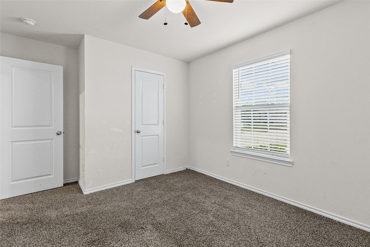 110 Alydar Ln - Photo 7 of 34