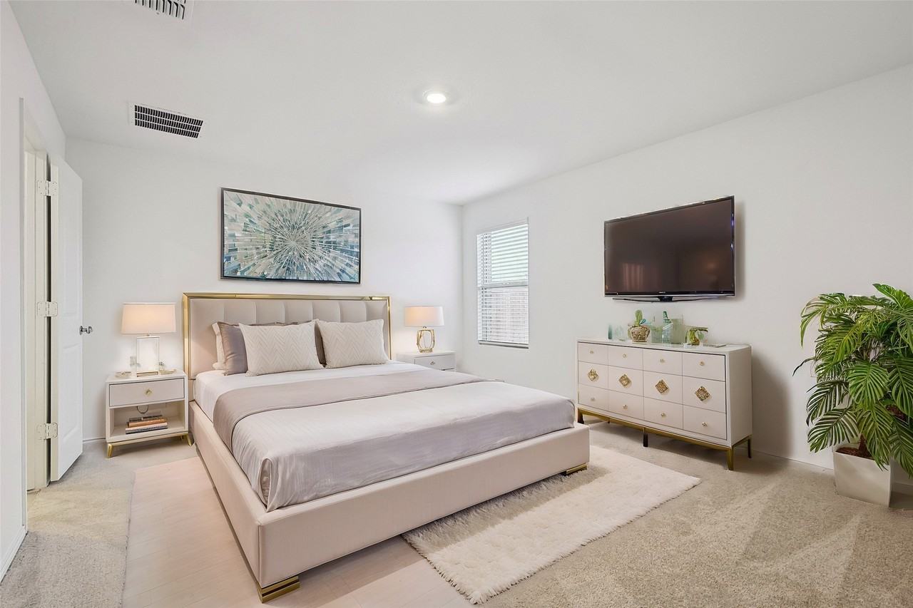 2812 Ozark Cir - Photo 6 of 14