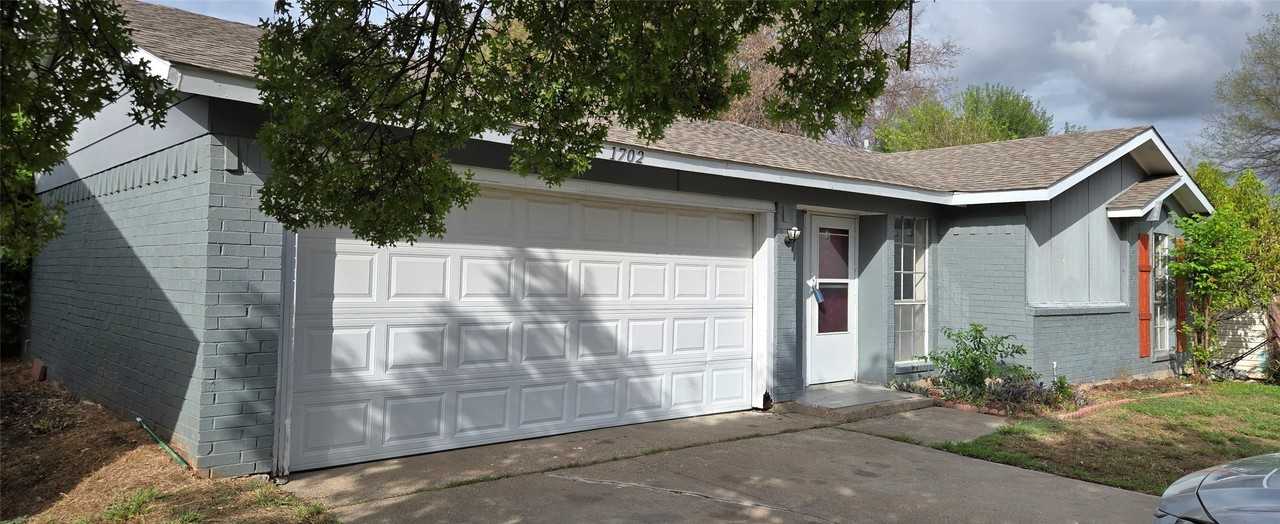 1702 Pisces St - Photo 2 of 16
