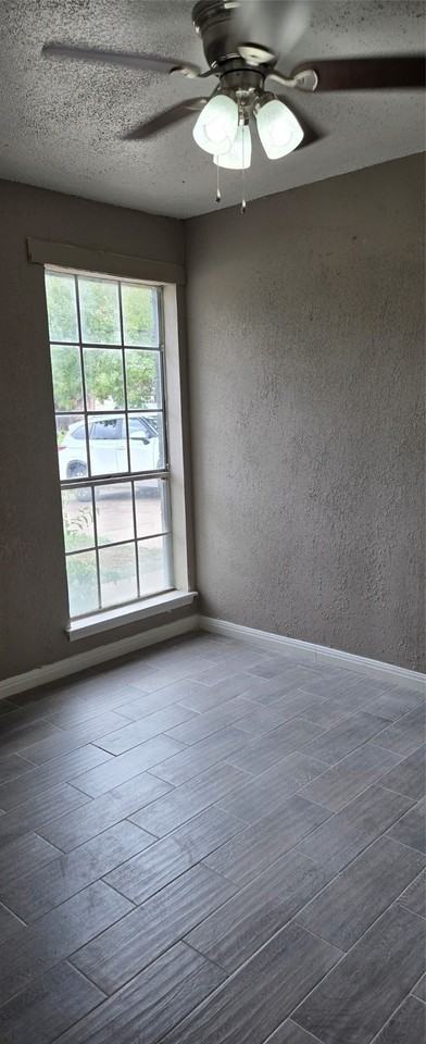 1702 Pisces St - Photo 3 of 16