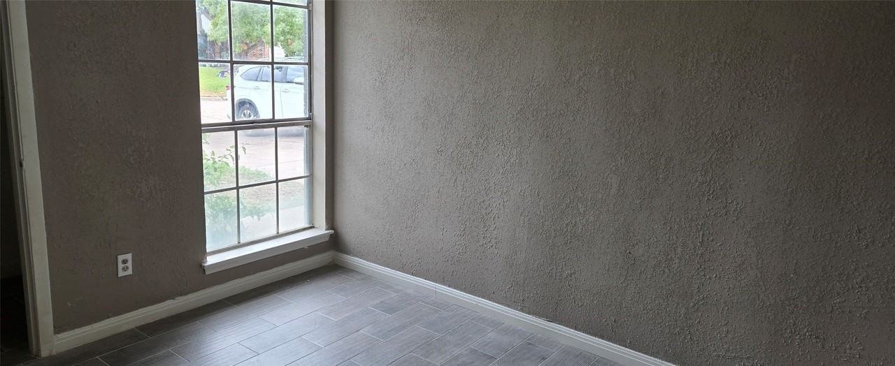 1702 Pisces St - Photo 4 of 16