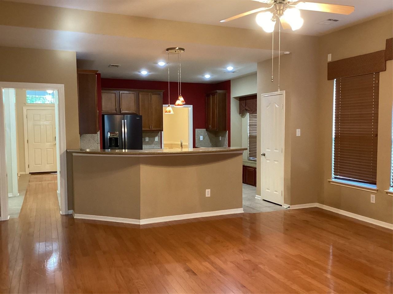 9120 Rose Ct - Photo 6 of 32