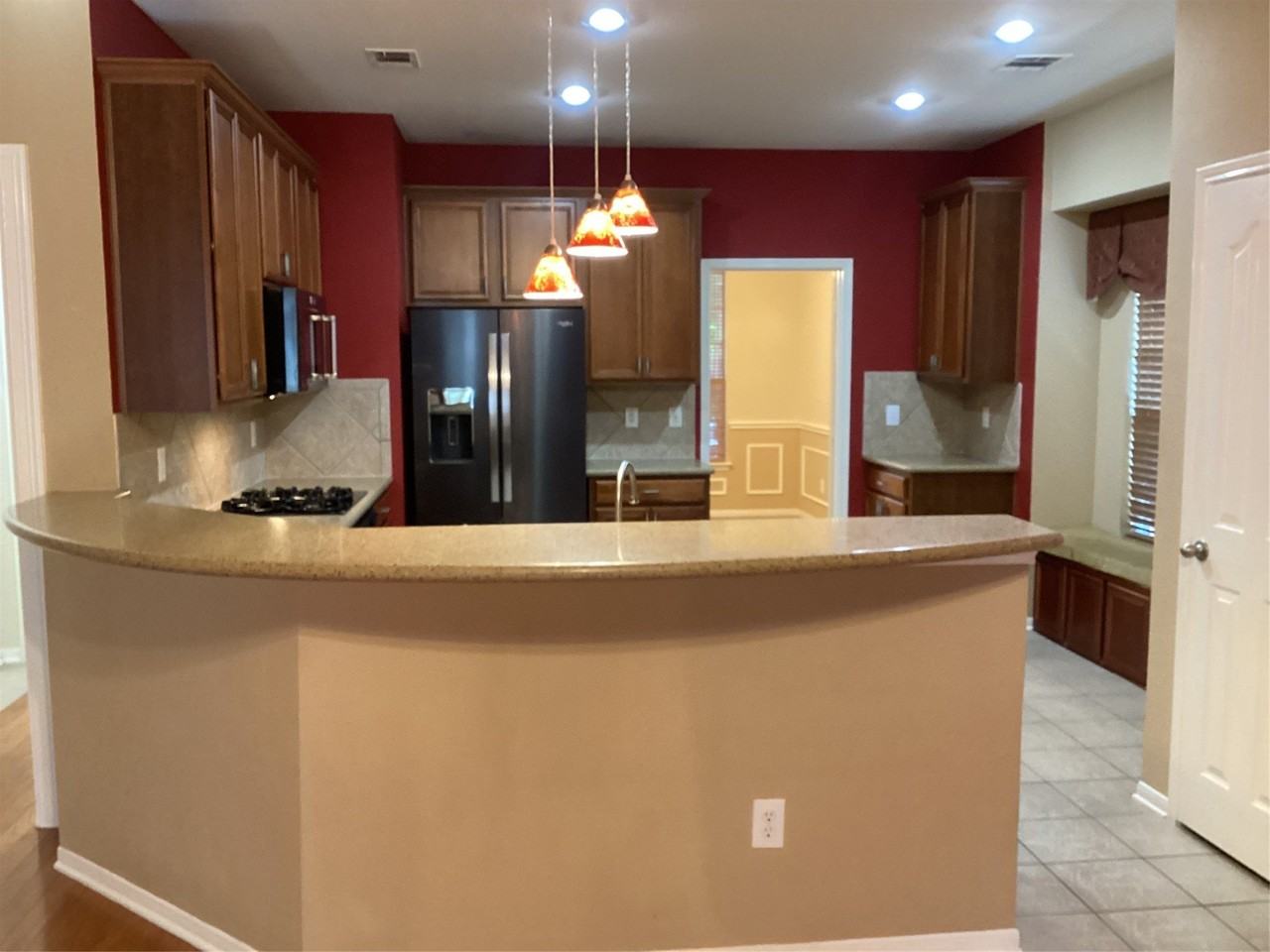 9120 Rose Ct - Photo 7 of 32