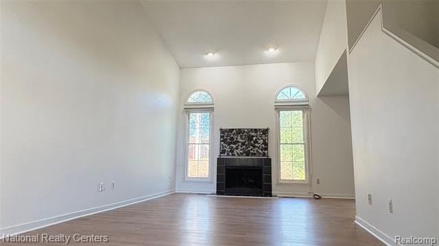 24251 Weathervane Ct - Photo 3 of 20
