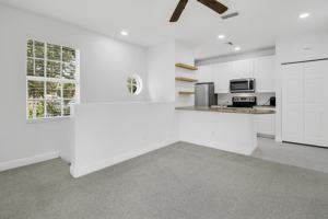 featured image of 4014 Community Dr #1