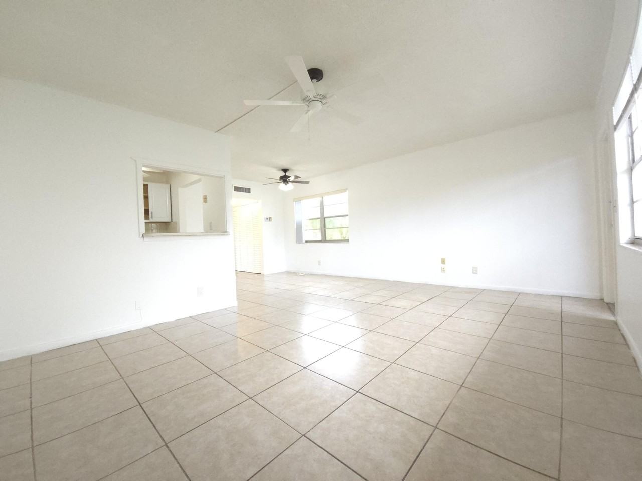 129 Norwich F - Photo 2 of 35