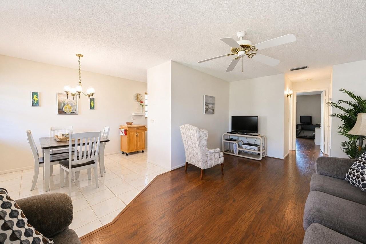 27 Lake Vista Trl #203 - Photo 4 of 19