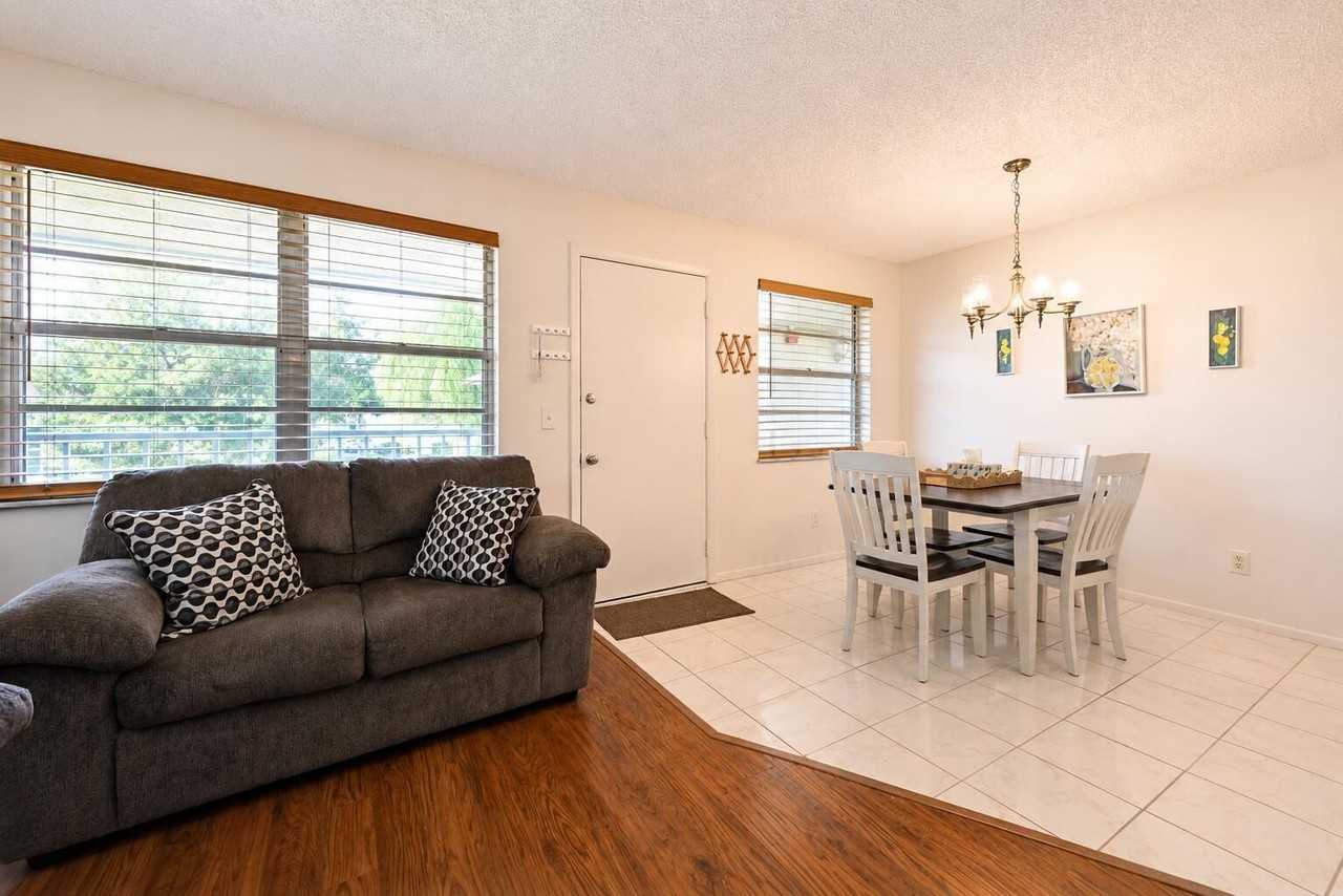 27 Lake Vista Trl #203 - Photo 5 of 19