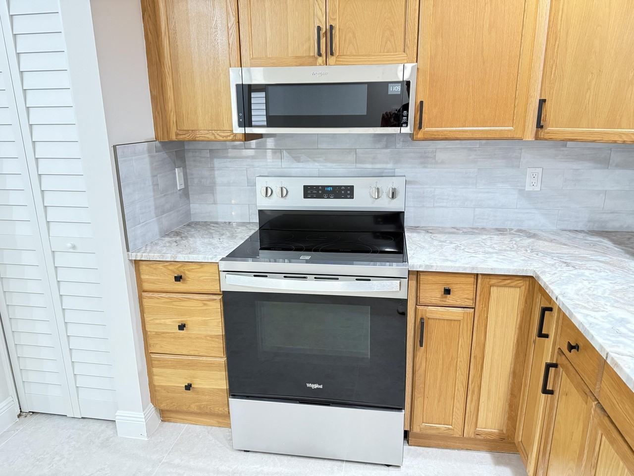 1065 Mulberry Pl - Photo 7 of 17