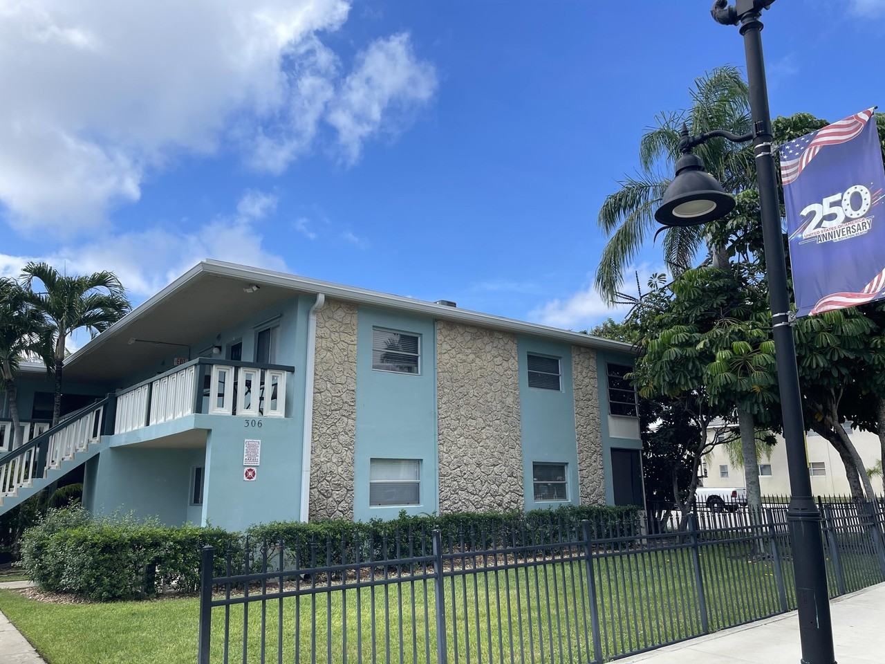 306 E Ocean Ave #114
