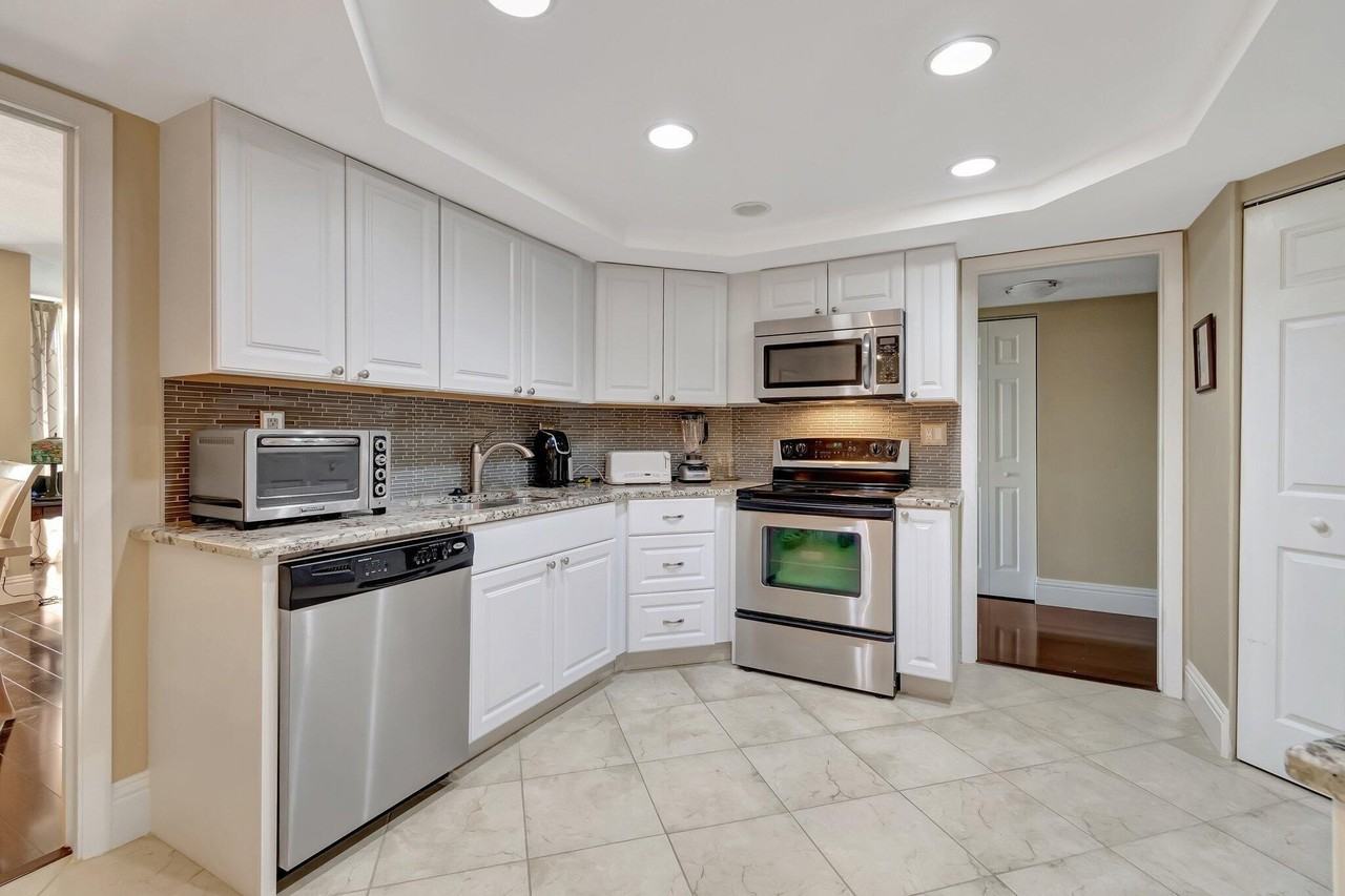6372 La Costa Dr #504 - Photo 7 of 46