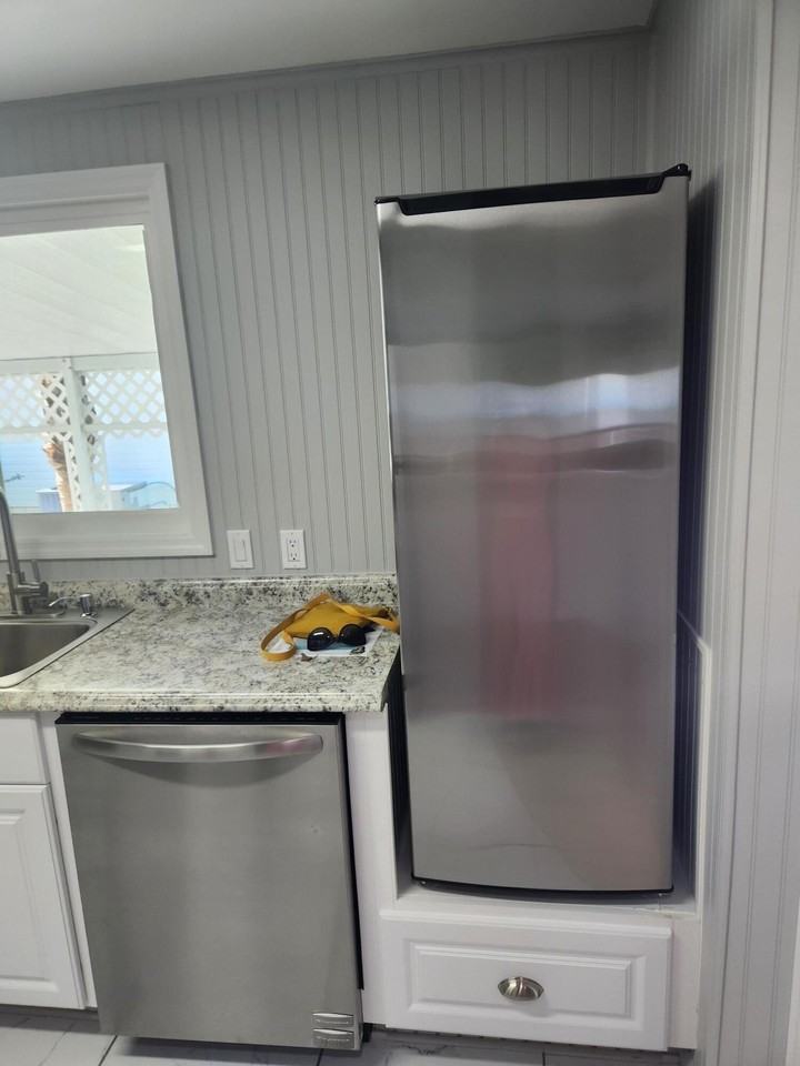 8215 Caper Ln - Photo 7 of 45