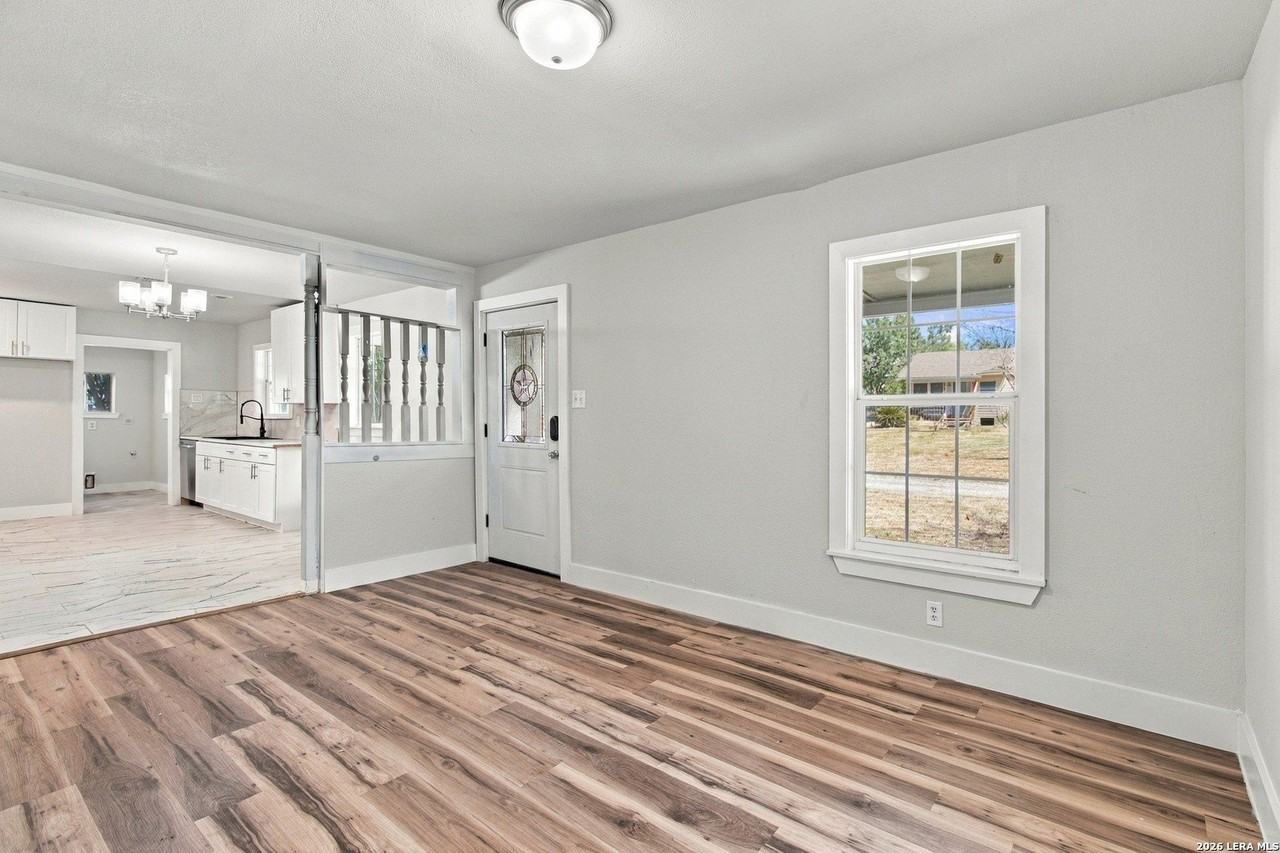 302 Mcdougal Ave #1 - Photo 5 of 23