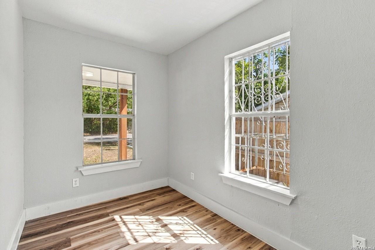 302 Mcdougal Ave #1 - Photo 6 of 23