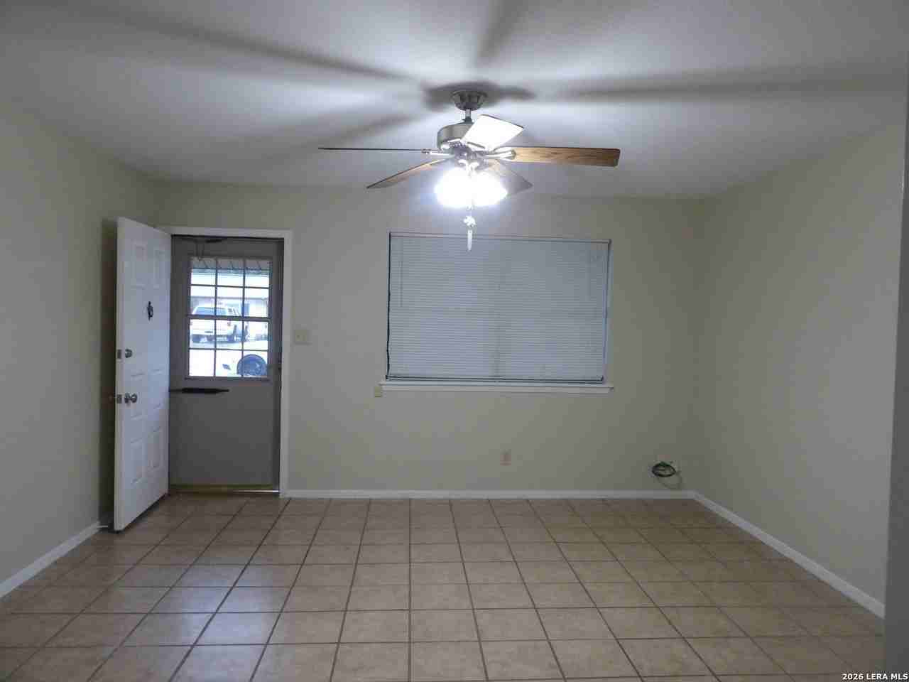 240 Glenbrook Dr - Photo 3 of 37